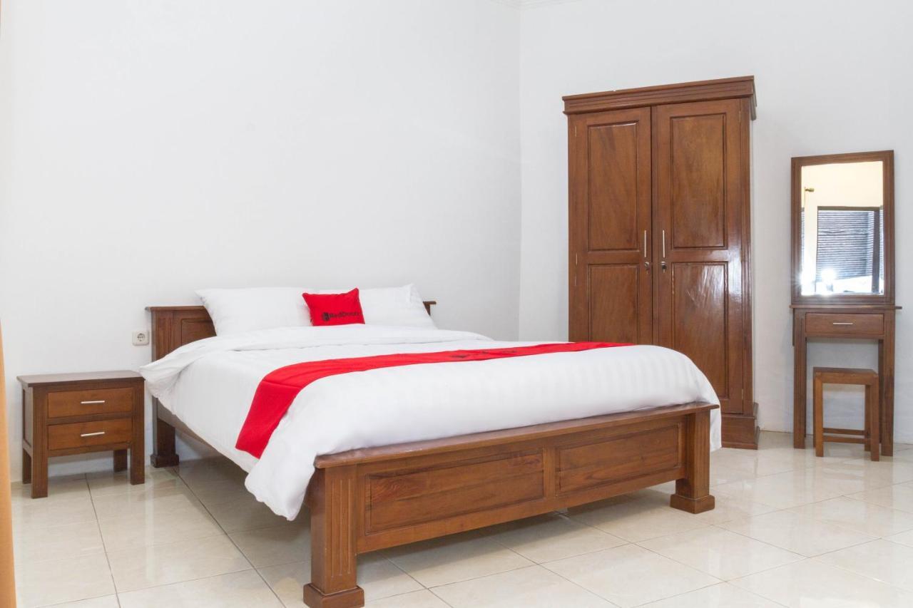 Reddoorz Near Jatinangor Town Square Hotell Eksteriør bilde