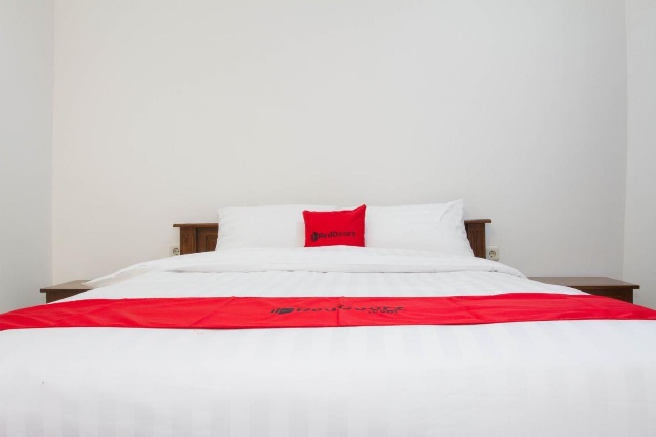 Reddoorz Near Jatinangor Town Square Hotell Eksteriør bilde