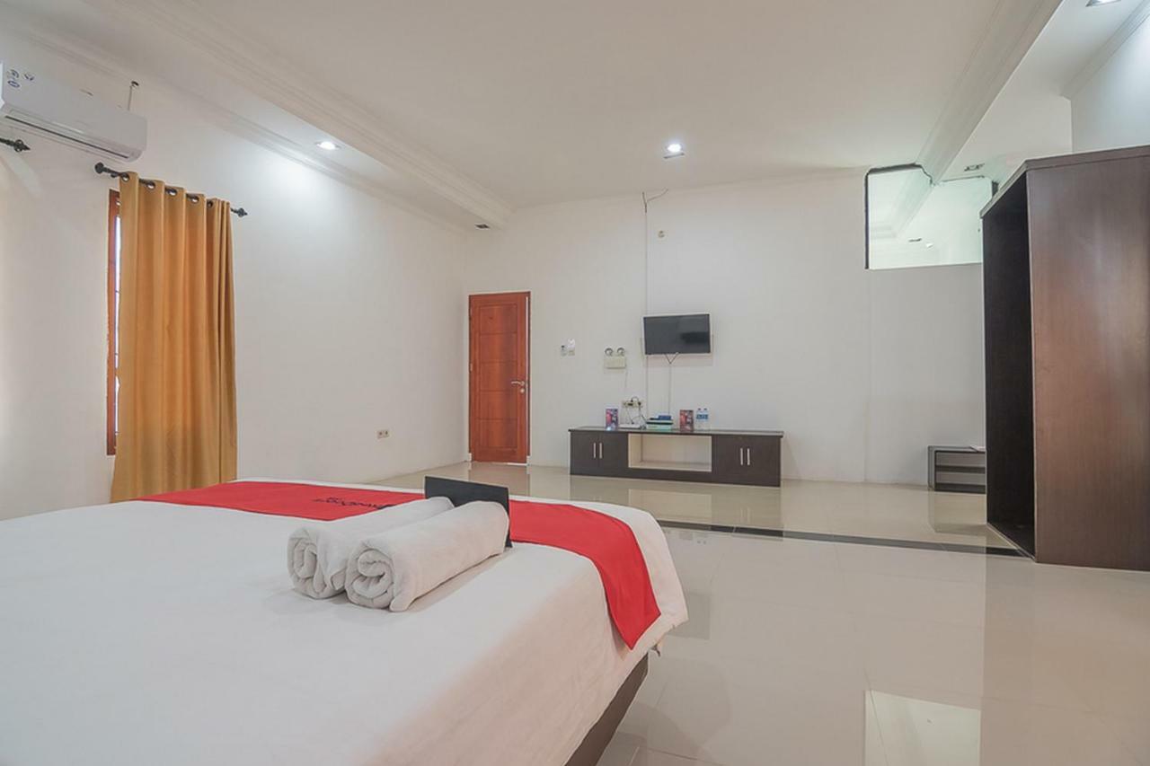 Reddoorz Near Jatinangor Town Square Hotell Eksteriør bilde