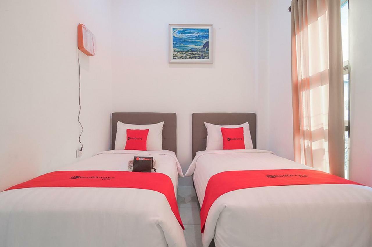 Reddoorz Near Jatinangor Town Square Hotell Eksteriør bilde